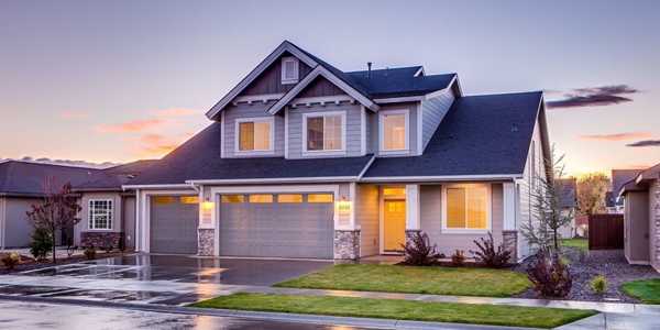 The Rise of Floating Real Estate: Opportunities in Water-Based Living